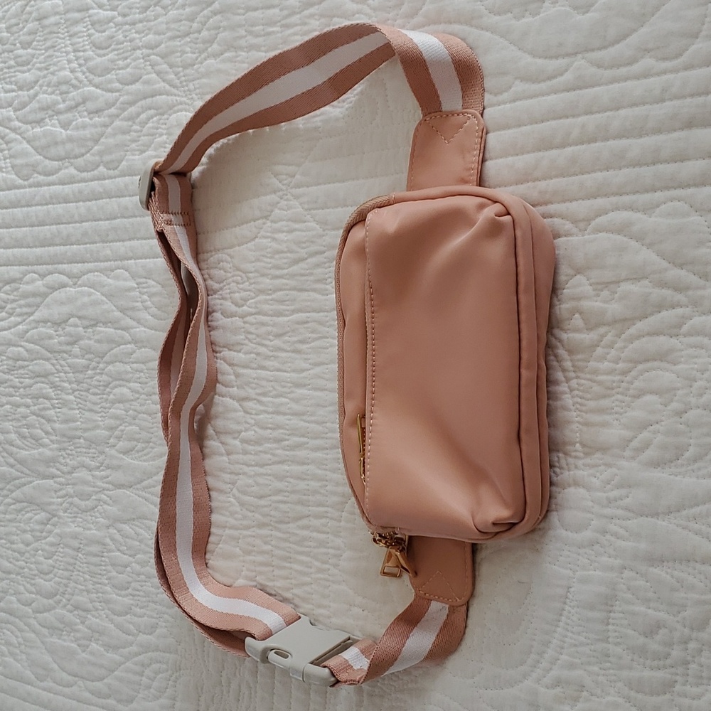 Altar'd State Everyday Mini Sling Bag, Pink